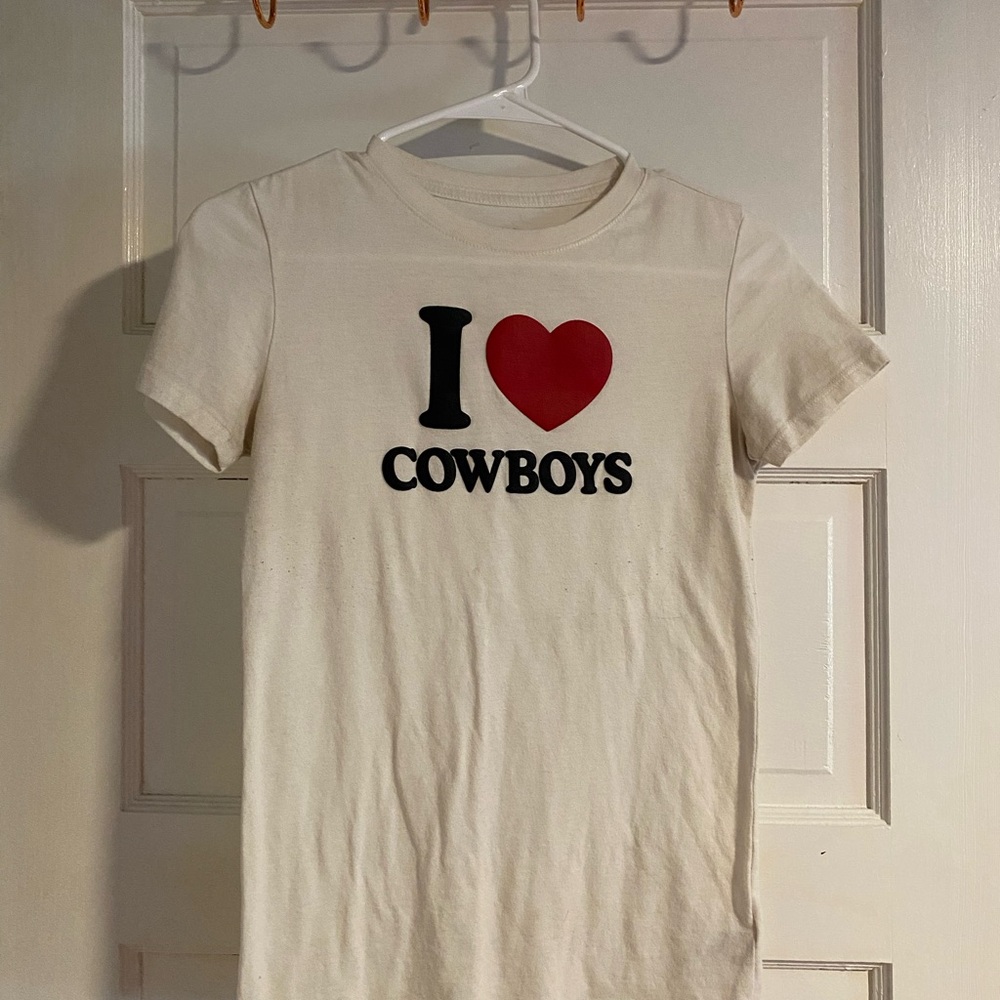 Aeropostale Cream and Red Short Sleeve Tee with Cowboy Graphic